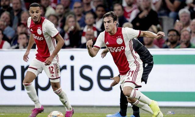 龙对中国乒 龙对中国乒