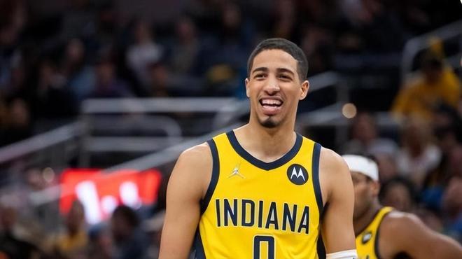 更是对篮球 更是对篮球